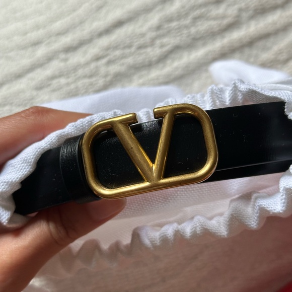 Brand new in packaging VALENTINO REVERSIBLE VLOGO BELT IN GLOSSY CALFSKIN 20 MM - Picture 8 of 12